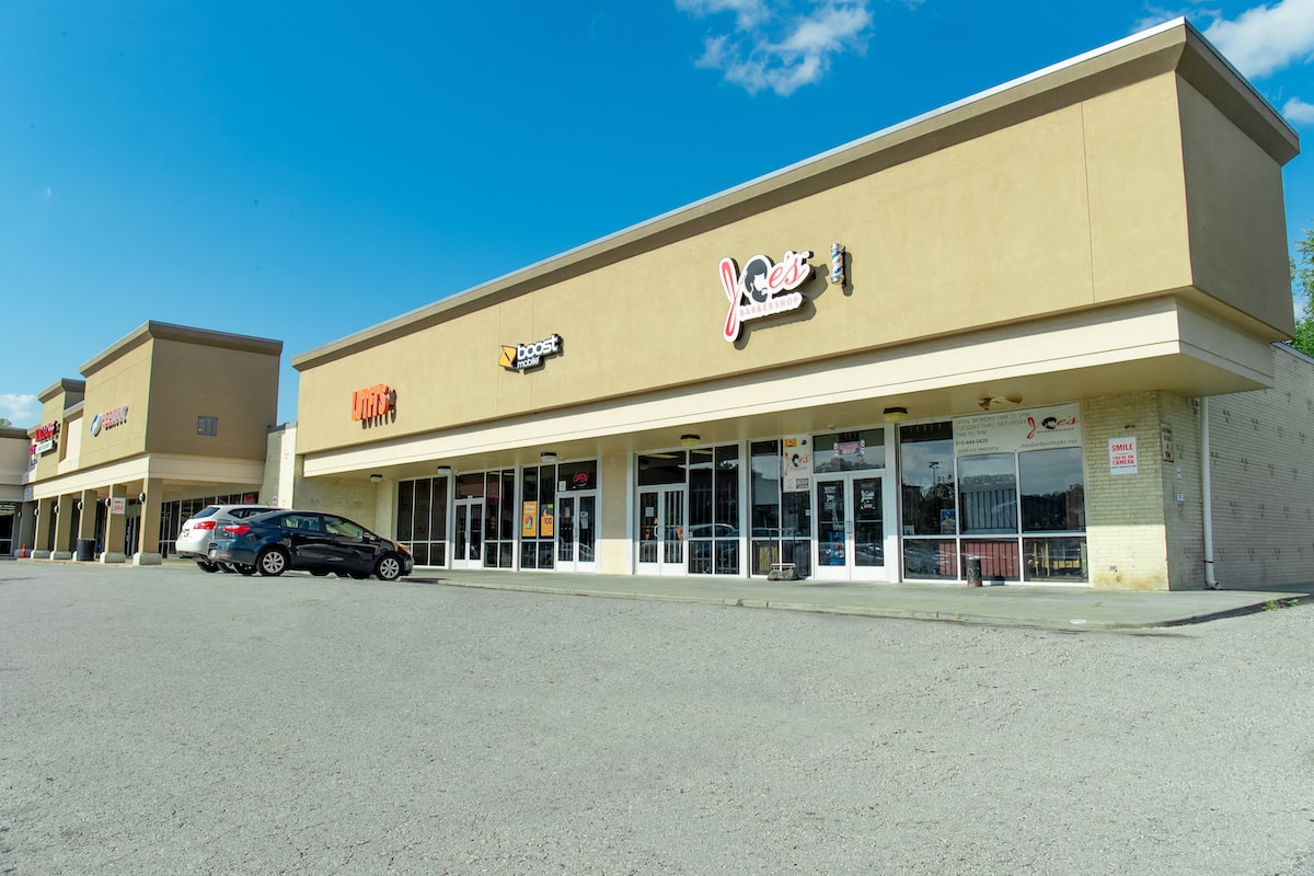 Metro Plaza - Pener KC Commercial Real Estate
